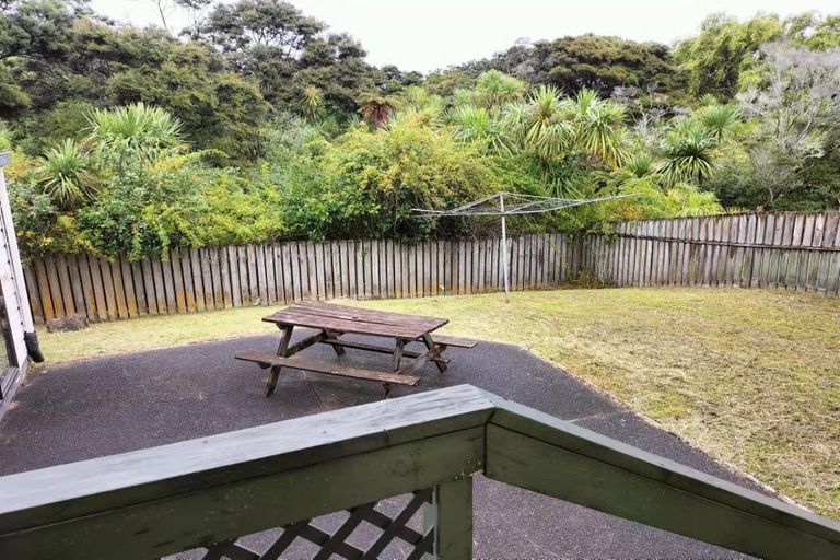 Photo of property in 26 Devonshire Road, Unsworth Heights, Auckland, 0632