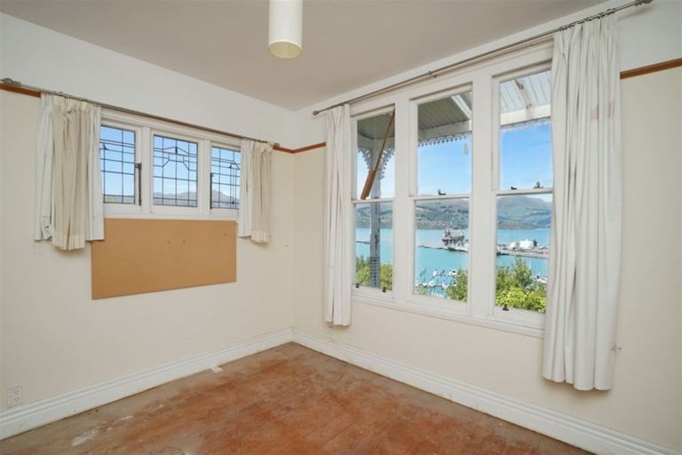 Photo of property in 16 Cunningham Terrace, Lyttelton, 8082