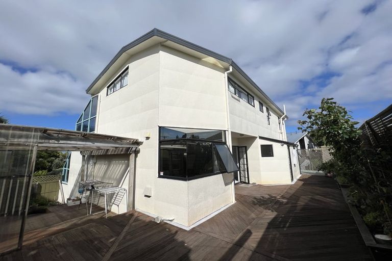 Photo of property in 1/94 Jutland Road, Hauraki, Auckland, 0622