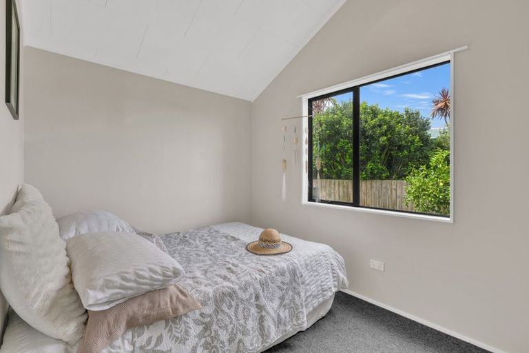 Photo of property in 16 Tamure Place, Ruakaka, 0116