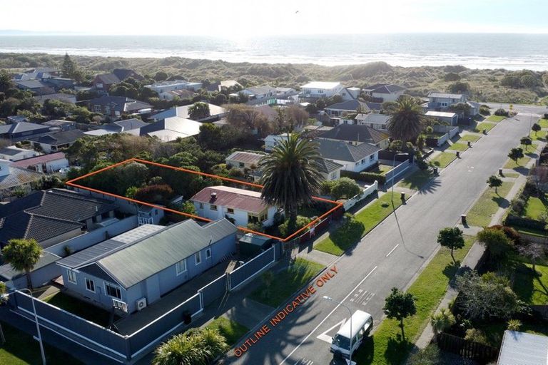 Photo of property in 20 Jellicoe Street, South New Brighton, Christchurch, 8062
