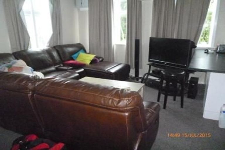 Photo of property in 2/44 Ribble Street, Island Bay, Wellington, 6023