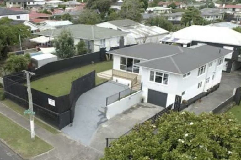 Photo of property in 1/15 Kohiwi Road, Manurewa, Auckland, 2102