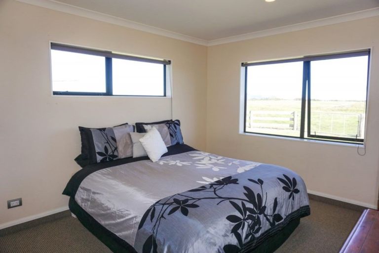 Photo of property in 218 Pukenamu Road, Te Horo, Otaki, 5581