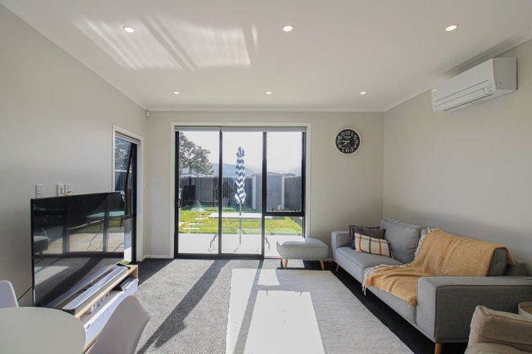 Photo of property in 8 Castletown Street, Wallaceville, Upper Hutt, 5018