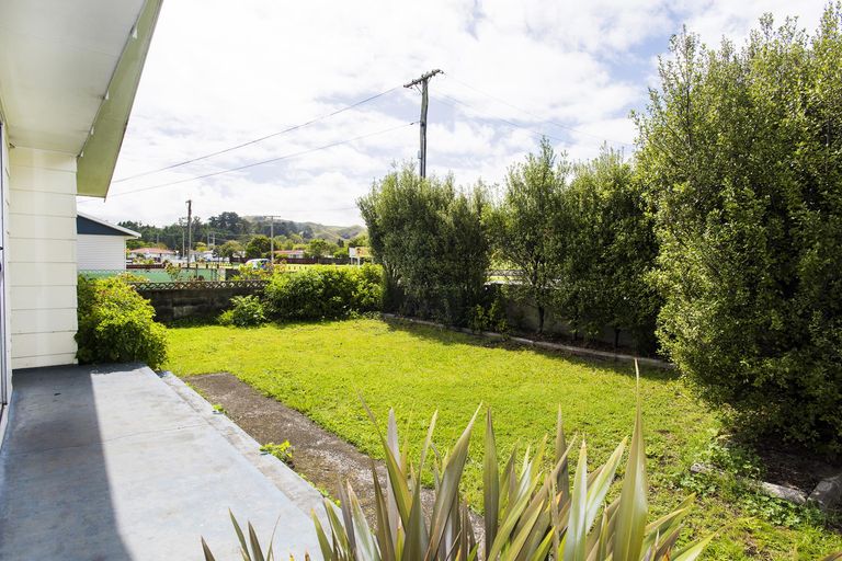 Photo of property in 72 Tyndall Road, Outer Kaiti, Gisborne, 4010