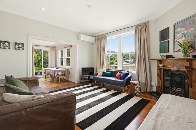 Photo of property in 32 Eden Street, Island Bay, Wellington, 6023