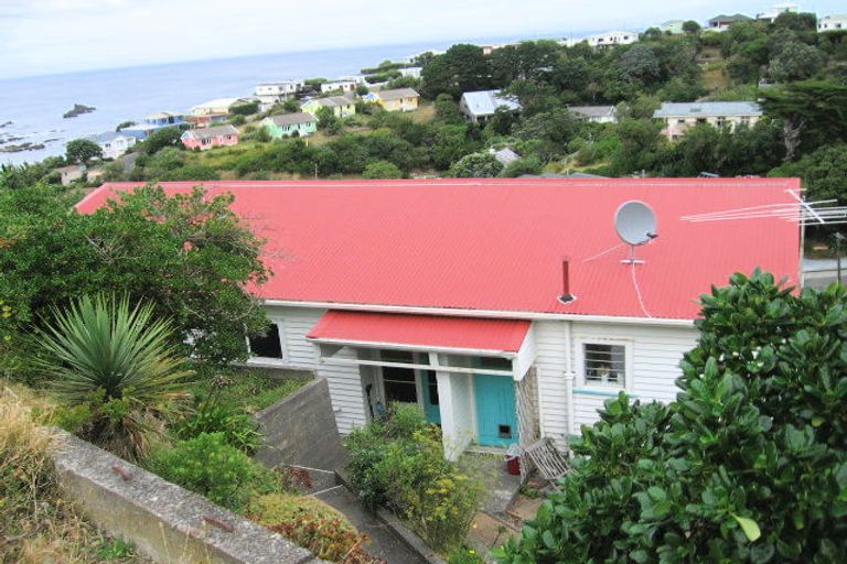 Photo of property in 11 Oku Street, Island Bay, Wellington, 6023
