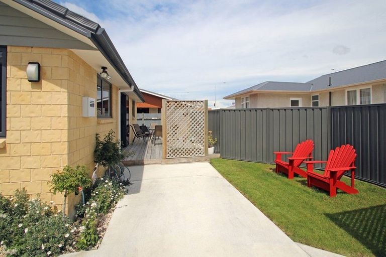 Photo of property in 6b Lee Road, Taradale, Napier, 4112
