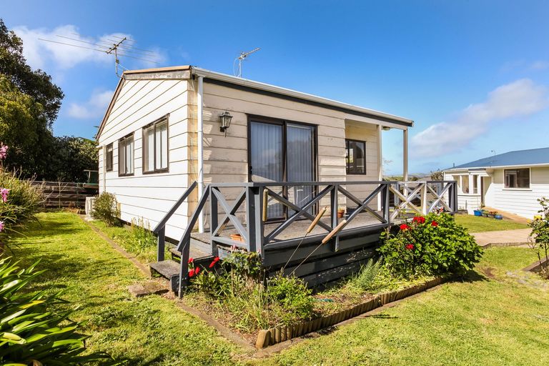 Photo of property in 42 George Street, Waiuku, 2123