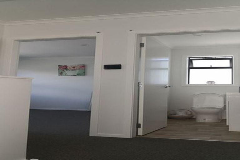 Photo of property in 124b Cambridge Terrace, Fairfield, Lower Hutt, 5011