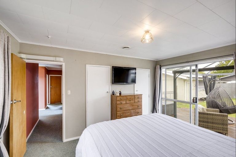 Photo of property in 74 Leicester Avenue, Tamatea, Napier, 4112