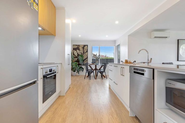 Photo of property in 19 Horton Place, Avondale, Christchurch, 8061