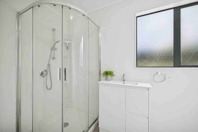 Photo of property in 50 Cardiff Crescent, Cannons Creek, Porirua, 5024