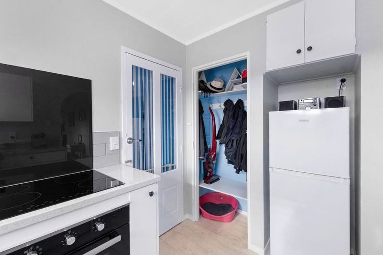 Photo of property in 2/14 Burns Street, Westown, New Plymouth, 4310