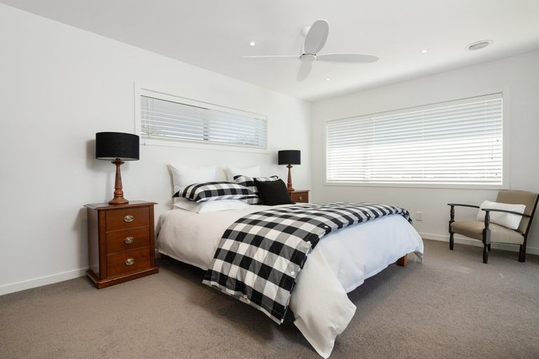 Photo of property in 69 Harbour View Road, Omokoroa, 3114