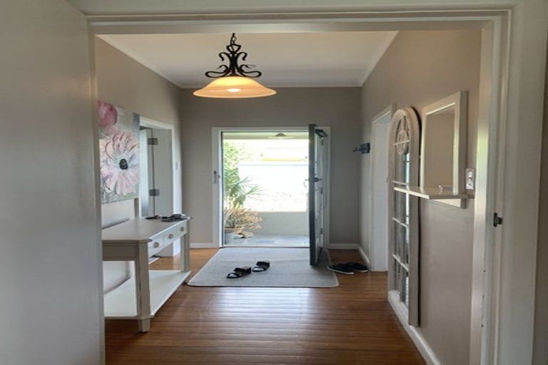 Photo of property in 20 Lee Road, Taradale, Napier, 4112