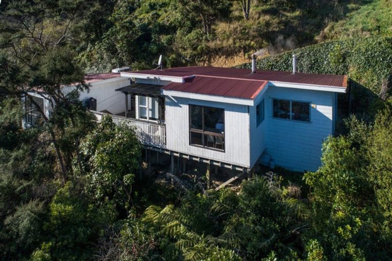 Photo of property in 13 Arthur Crescent, Waikawa, Picton, 7220