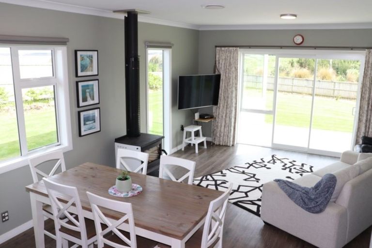 Photo of property in 2 Neva Street, Fortrose, Invercargill, 9875