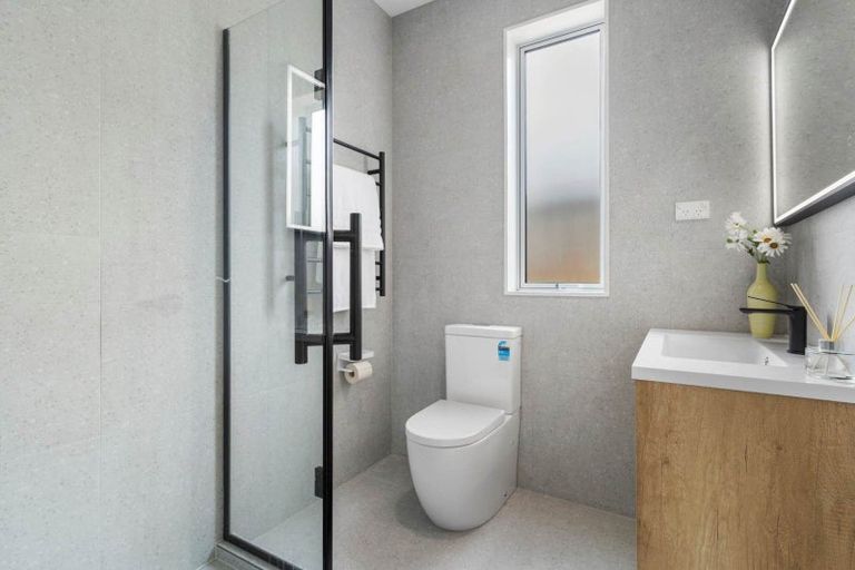 Photo of property in 5 Korowhiti Road, Clarks Beach, 2122