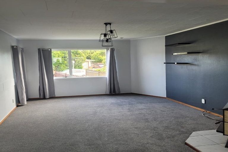 Photo of property in 1/72 Casuarina Road, Half Moon Bay, Auckland, 2012