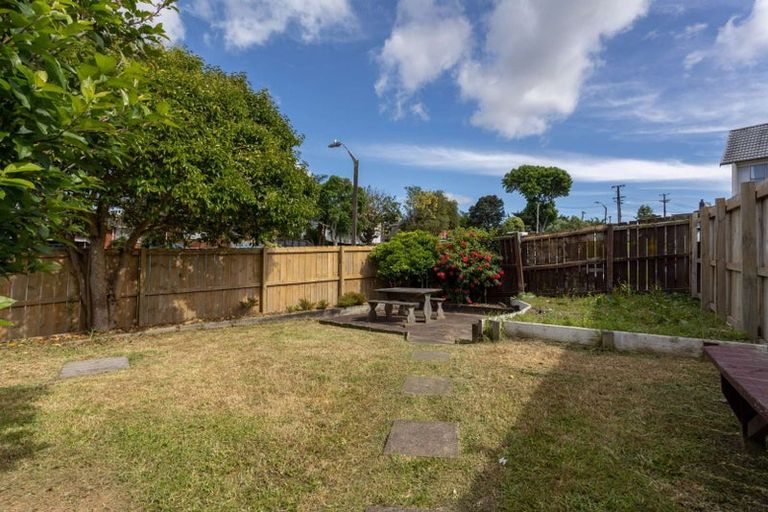 Photo of property in 1/30 Copley Street, New Lynn, Auckland, 0600