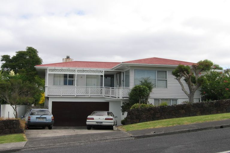 Photo of property in 28 Marama Street, Castor Bay, Auckland, 0620