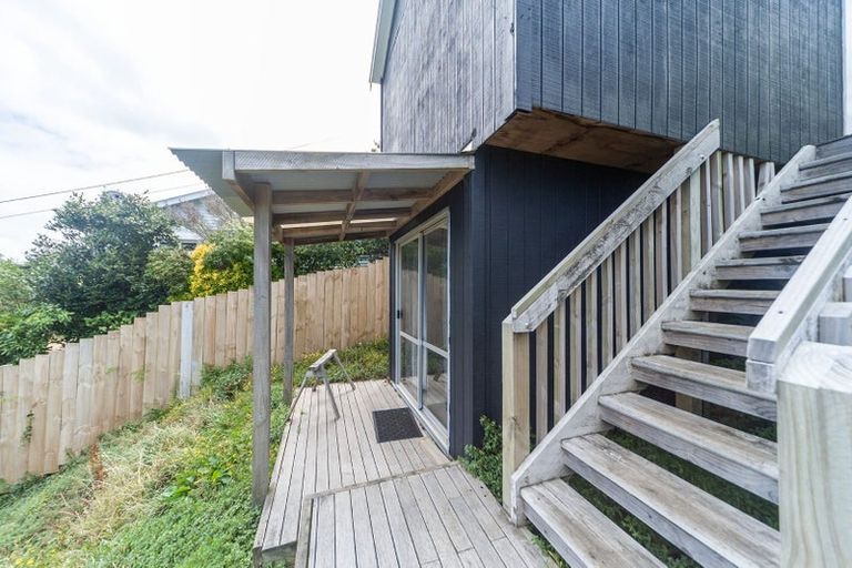 Photo of property in 49 Nevay Road, Miramar, Wellington, 6022