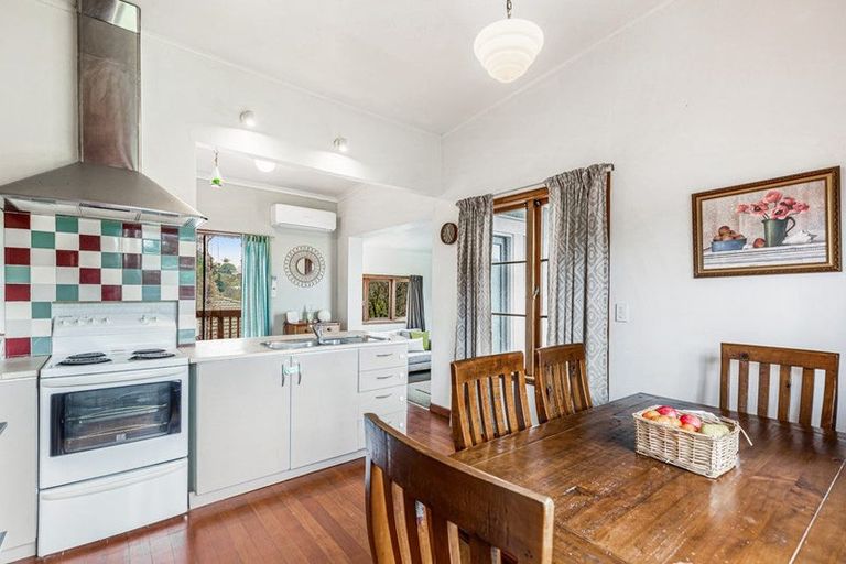 Photo of property in 1/27 Withers Road, Glen Eden, Auckland, 0602