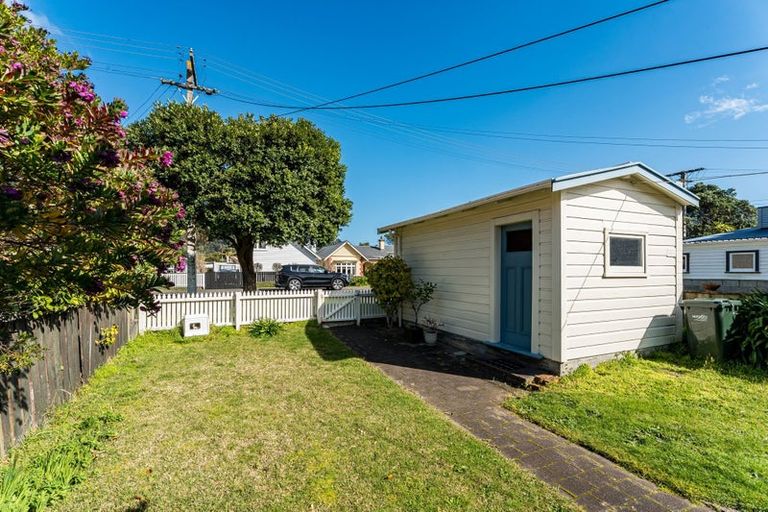Photo of property in 26 Kauri Street, Eastbourne, Lower Hutt, 5013