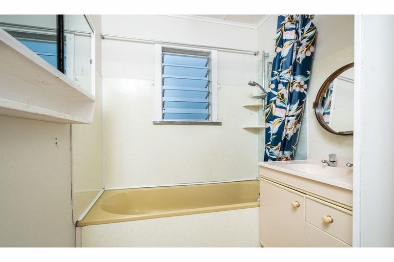 Photo of property in 54 Mcentee Road, Waitakere, Auckland, 0816