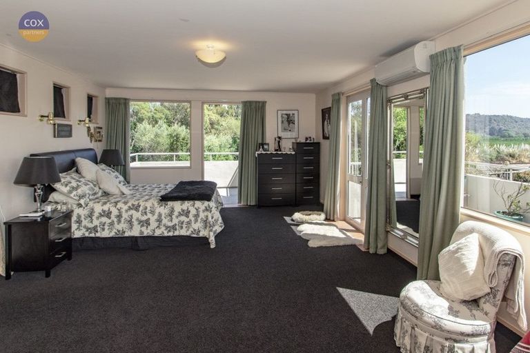 Photo of property in 28 Le Quesne Road, Bay View, Napier, 4104