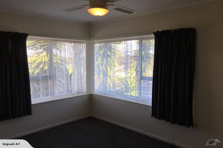 Photo of property in 70 Whitford Road, Botany Downs, Auckland, 2014