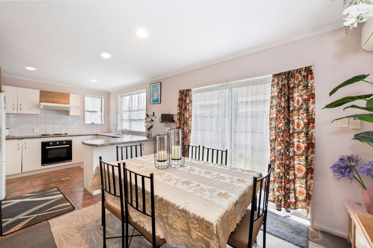 Photo of property in 13 Piriti Place, Weymouth, Auckland, 2103