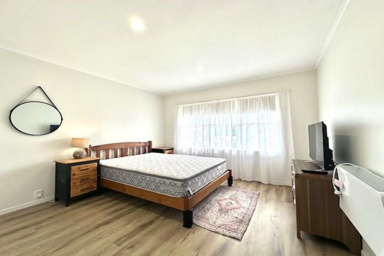 Photo of property in 1/51 Stanniland Street, Sunnyhills, Auckland, 2010