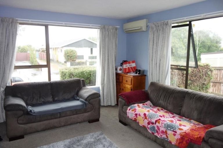 Photo of property in 22a Chipping Lane, Redwood, Christchurch, 8051