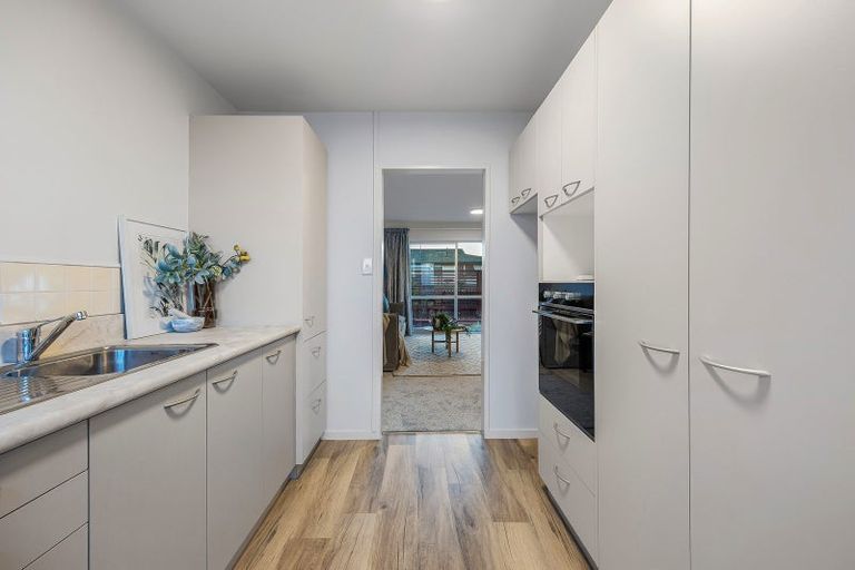 Photo of property in 2/20 Oakhampton Street, Hornby, Christchurch, 8042