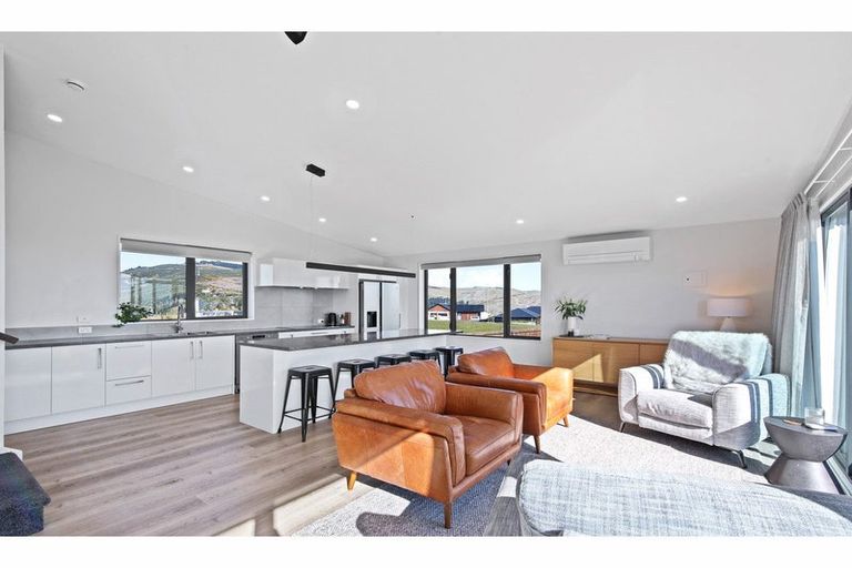 Photo of property in 34 Hawkshead Way, Westmorland, Christchurch, 8025