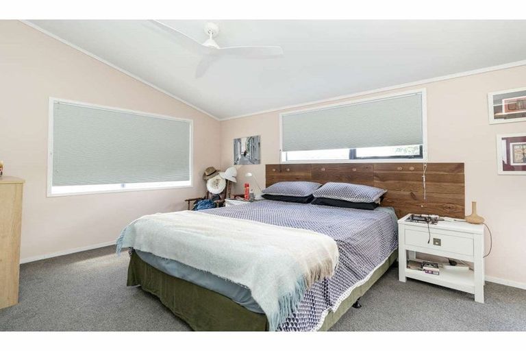 Photo of property in 38 Riddell Road, Kerikeri, 0230