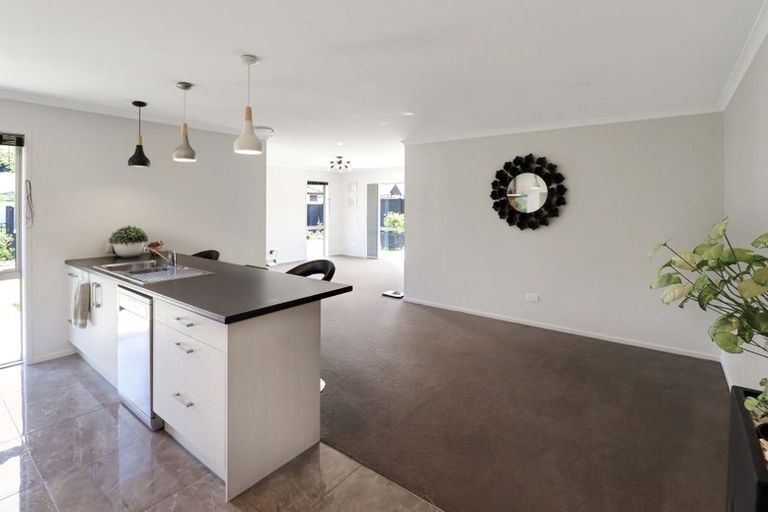 Photo of property in 11 Shearwater Lane, Whitby, Porirua, 5024