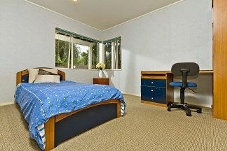 Photo of property in 1/15 Seine Road, Forrest Hill, Auckland, 0620