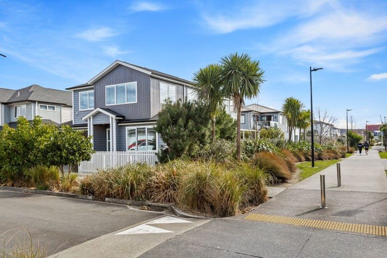 Photo of property in 24 Toanui Road, Hobsonville, Auckland, 0616