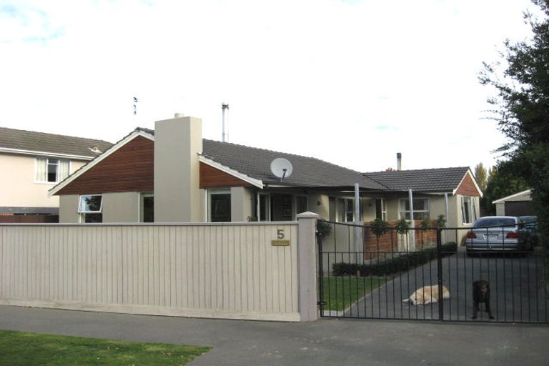 Photo of property in 5 Wilfrid Street, Ilam, Christchurch, 8041