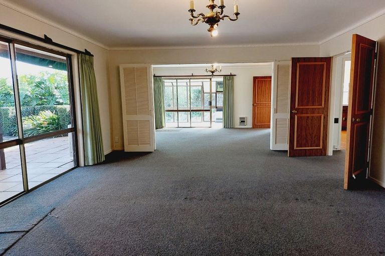 Photo of property in 17 Hamish Place, Sunnyhills, Auckland, 2010