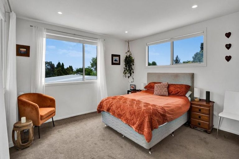 Photo of property in 37a Donnelly Street, Oakura, 4314