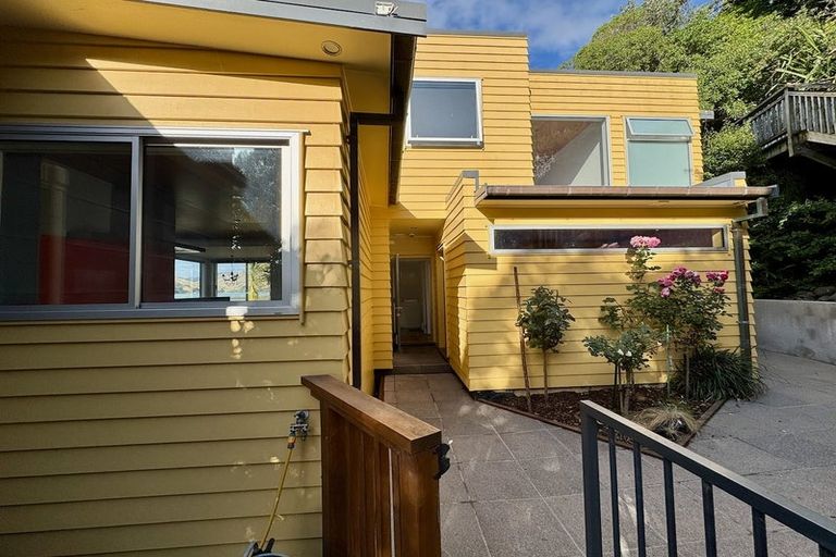 Photo of property in 15b Seaview Road, Paremata, Porirua, 5024