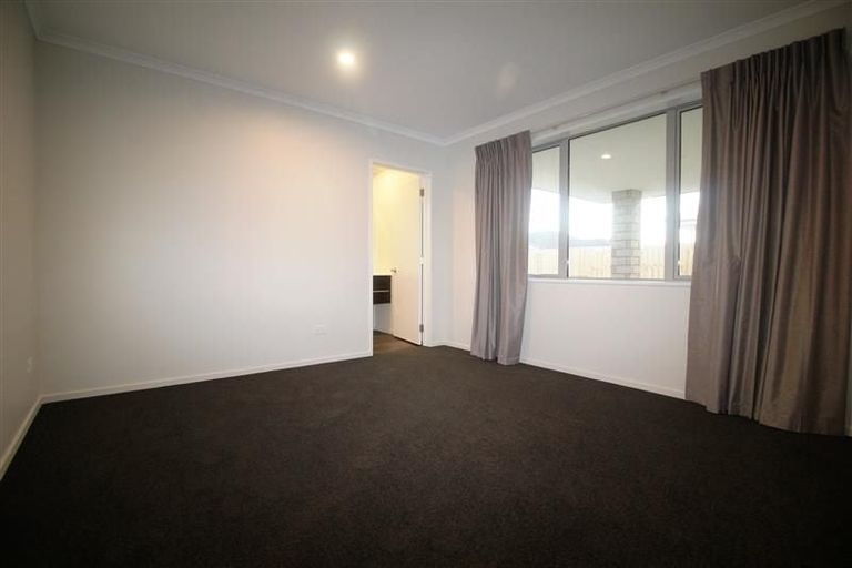Photo of property in 7 Hineaari Street, Marshland, Christchurch, 8083