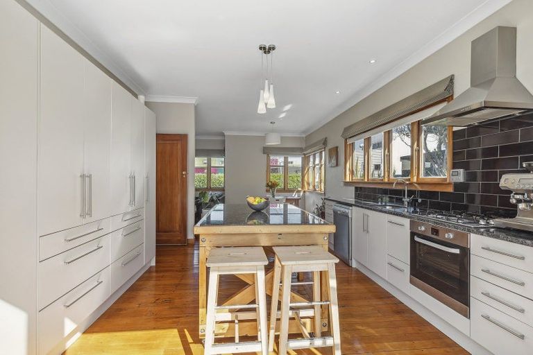 Photo of property in 3 Glamis Avenue, Strathmore Park, Wellington, 6022