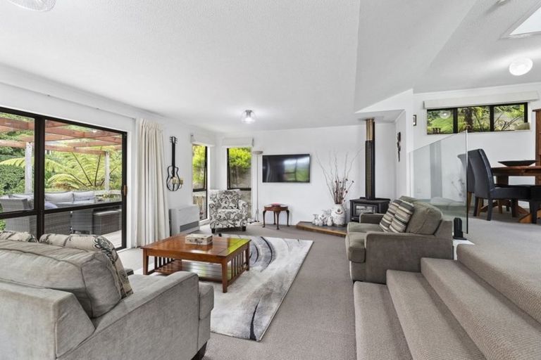 Photo of property in 14 Romney Square, Tawa, Wellington, 5028