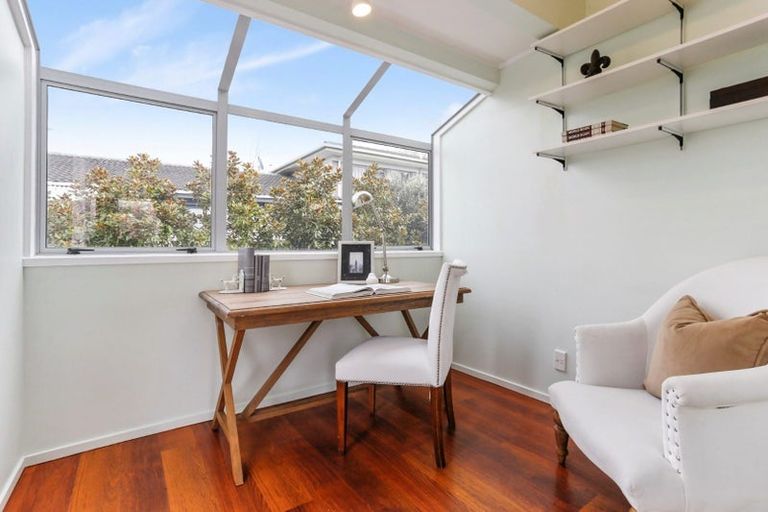 Photo of property in 56 Mirrabooka Avenue, Botany Downs, Auckland, 2010